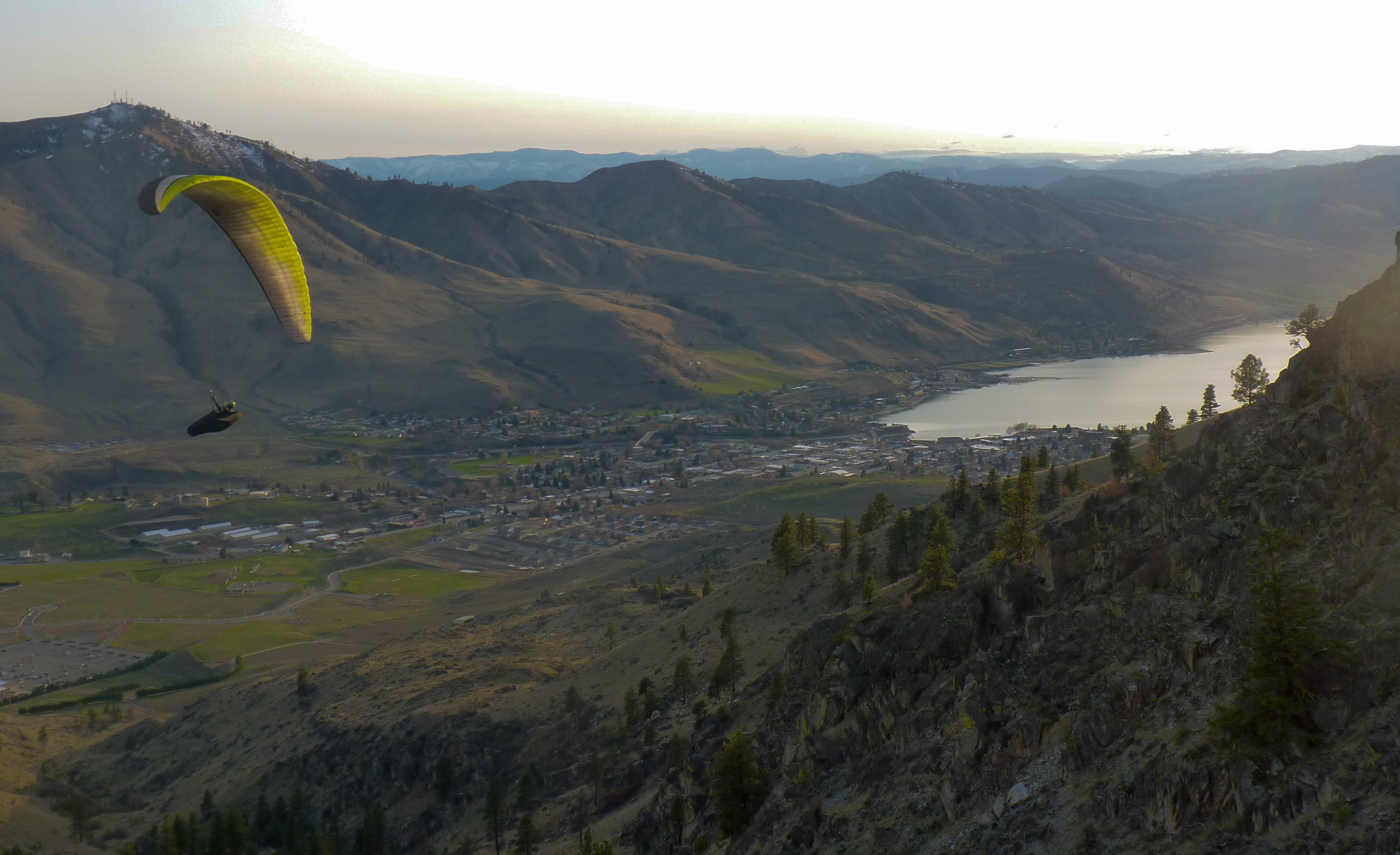 Paraglider flying at Chelan Butte